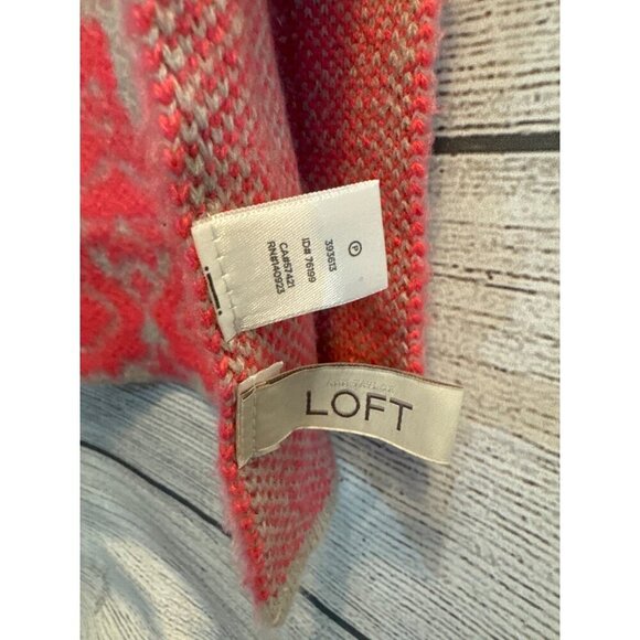 Ann Taylor LOFT Pink Floral Knit Scarf OS - Picture 3 of 4